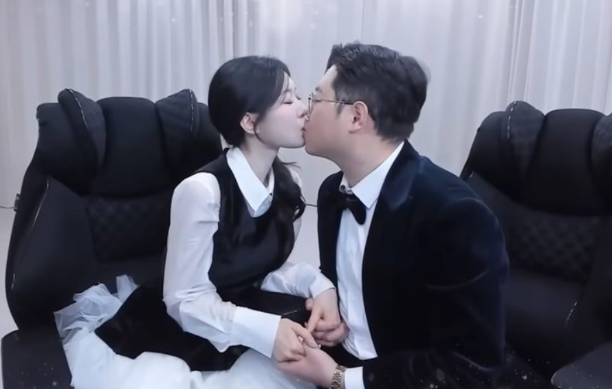 감스트 10살연하 기래민 열애 공개